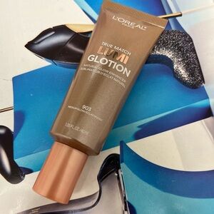 L'Oreal Paris True Match Lumi Glotion natural glow enhancer Medium - 1.35 fl oz.